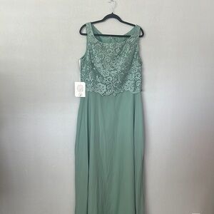 Sleeveless Lace Bodice Maxi Dress in Sage Green